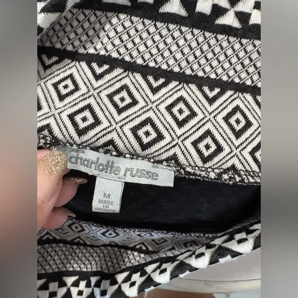 NWT Black and White Patterned Women's Skirt✨ - Picture 6 of 6